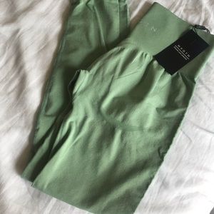 Nvgtn sage green contour seamless leggings